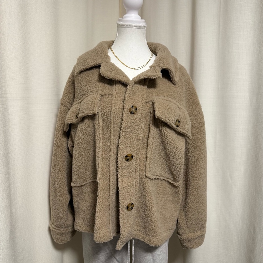 FOREVER21 Cozy Tan Sherpa Shacket